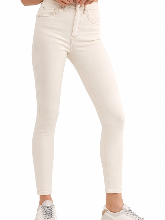 Free People Denim - Free People Skinny Jeans in Cream